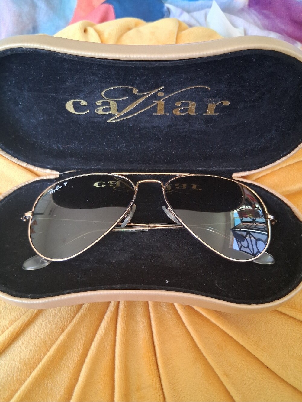 Ray- Ban Gold Aviator Sunglasses UNISEX